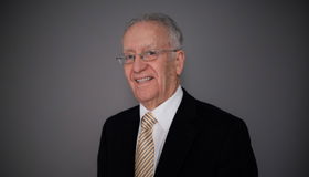 Thumbnail for "La révolution, une espérance" par Yadh Ben Achour 