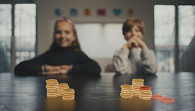 Thumbnail for Les femmes riches ne courent pas les rues - La lutte en marche